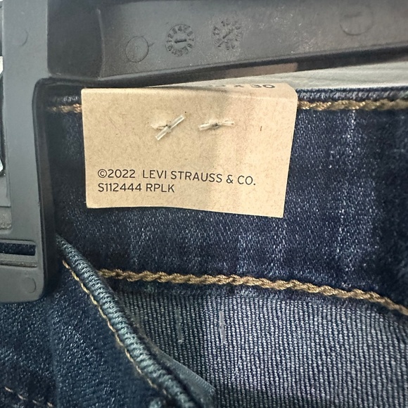 Levi’s Women’s 721 High Rise Skinny Jeans 33-30 - Picture 5 of 8
